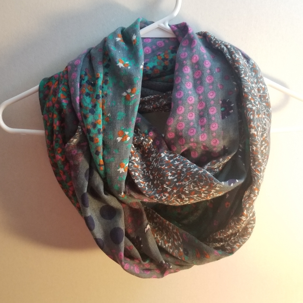 Infinity scarf